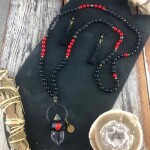 Skorpió erő és attraktivitás malája, hegyi kristály  csúcs medállal, pirittel