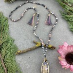 Szerethető alpaka 108 szemes, hímzett medál mala, mantra füzér